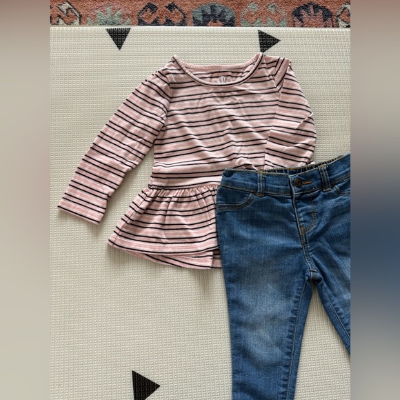 Gap|Baby girl cute outfit,jeans & stripe long sleeve tunic top•••Closet staples - Picture 2 of 6